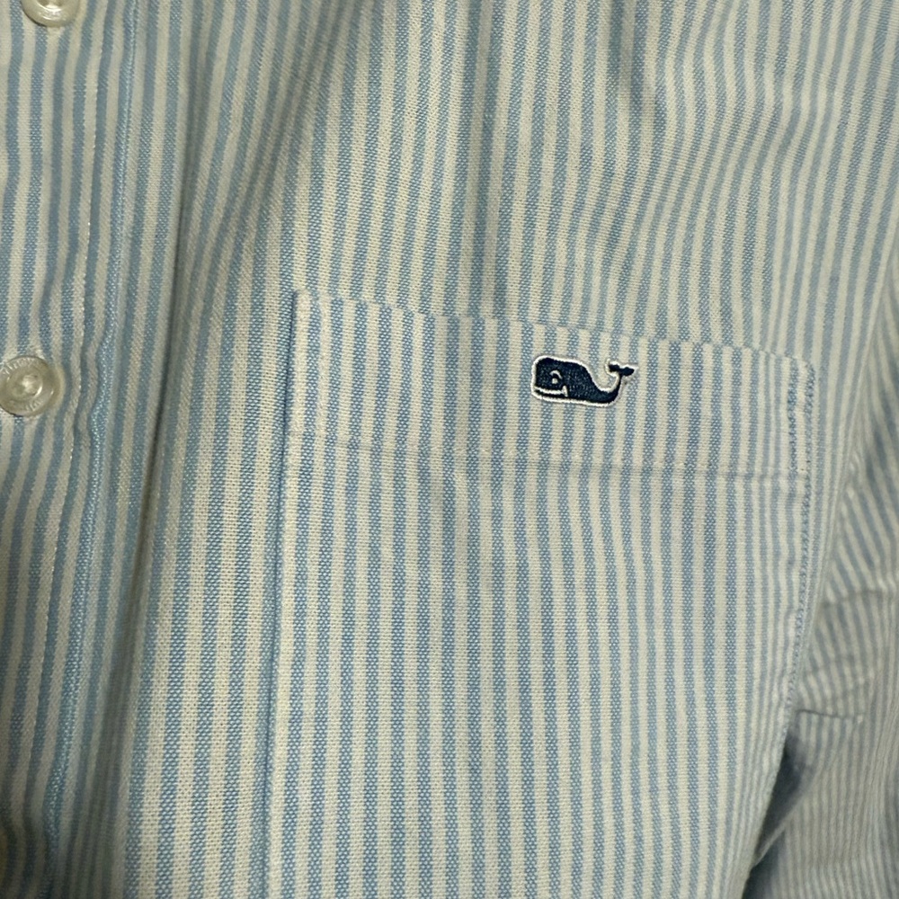 Vineyard Vines Men's Light Blue and White Striped Shirt